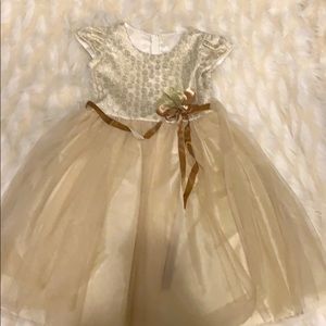 Girls Elegant Gold Dress size 6